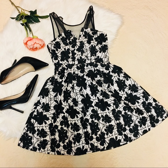 BCBGeneration Textured Illusion Floral Dress - Picture 3 of 7